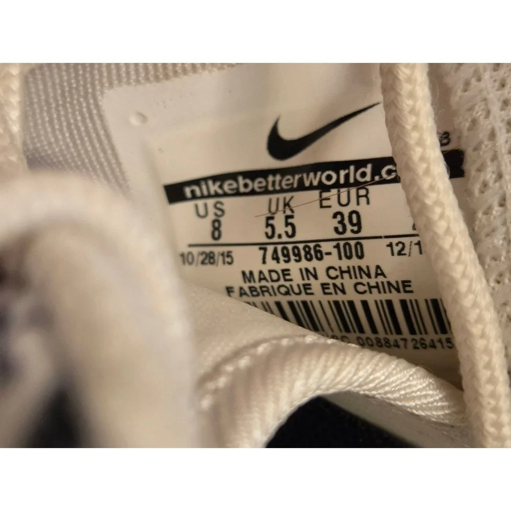 Nike Roshe One Athletic Shoes Sneakers Womens Size 8 Black White Doodle Print